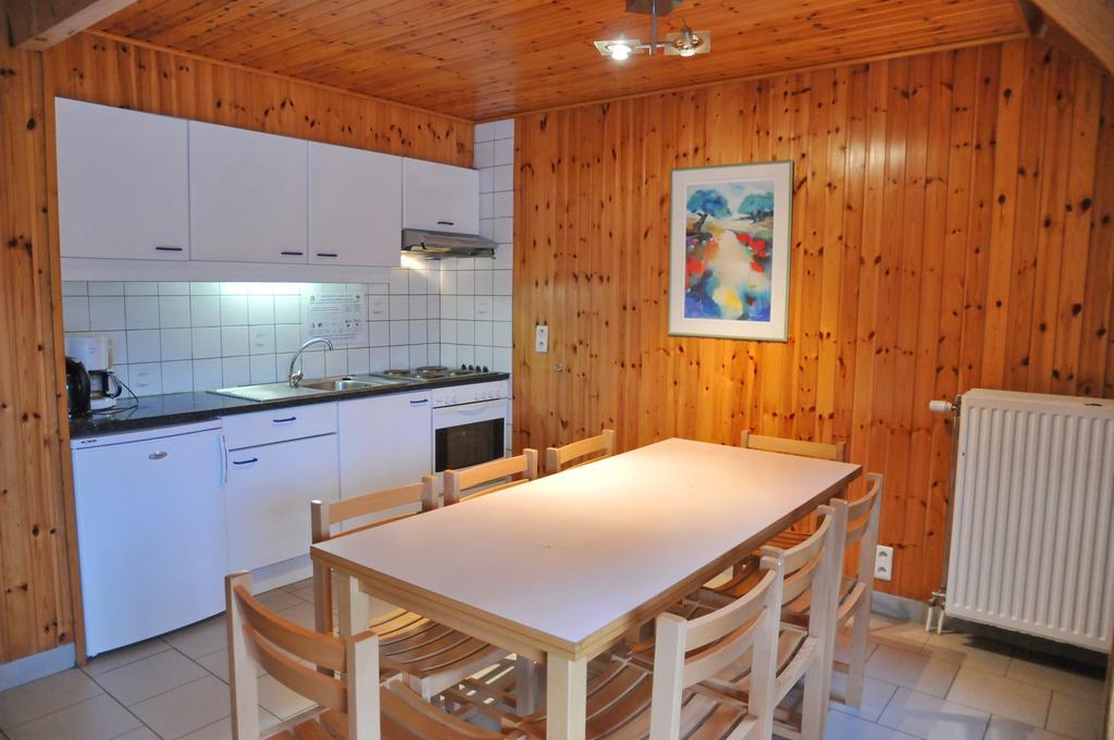 Hotel Les Doyards Vielsalm Zimmer foto